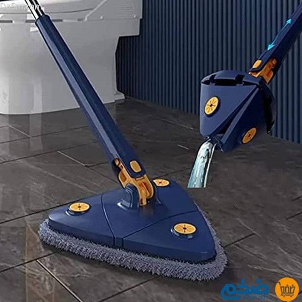 Rotating triangle mop with wringer