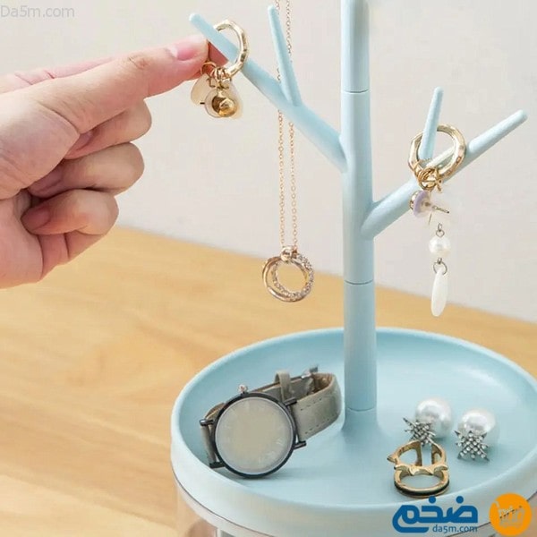 Tree-shaped accessories holder stand