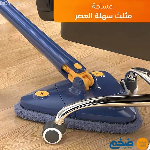 Rotating triangle mop with wringer