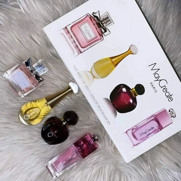 طقم عطور مكون من ٤ حبات