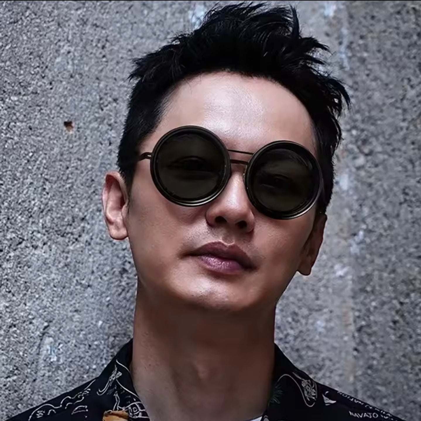 نظارة التحكم بالتعتيم الترند