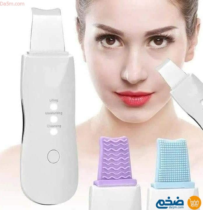 Skin cleansing and exfoliating device